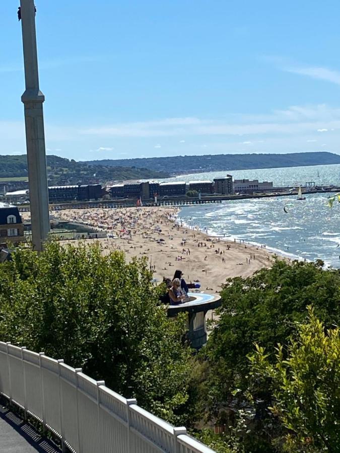 Appartement Face Mer Avec Terrasse Et Parking Trouville-sur-Mer Exterior foto